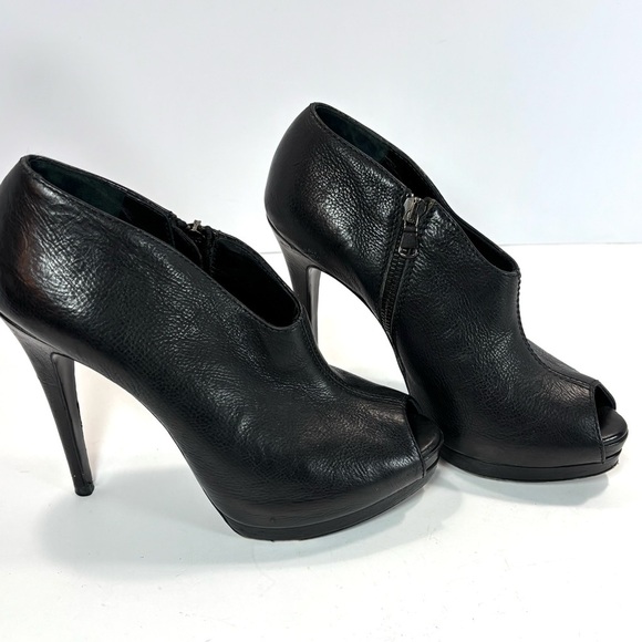 Vera Wang Lavender Black Heeled Booties Women Sz 6.5- Quiet Luxury Vtg Peep Toe - Picture 6 of 10